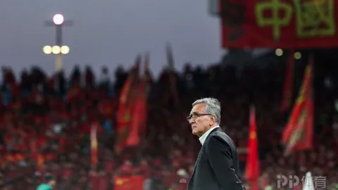 网球冠军受疫情影响暂停训练，兼职超市打工月入450欧